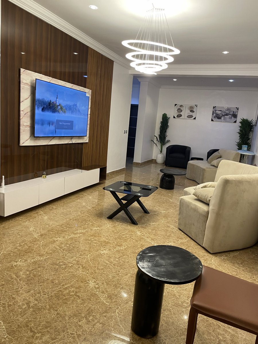 TripleKLuxury's tweet image. Are you looking for shortlets apartment in Lekki? Look no further #TripleKLuxuryHomes cater for all your need.

24/7 power. Fast WiFi. Free parking space. Netflix/YouTube. Smart TVs

#lekki #apartment #shortlet