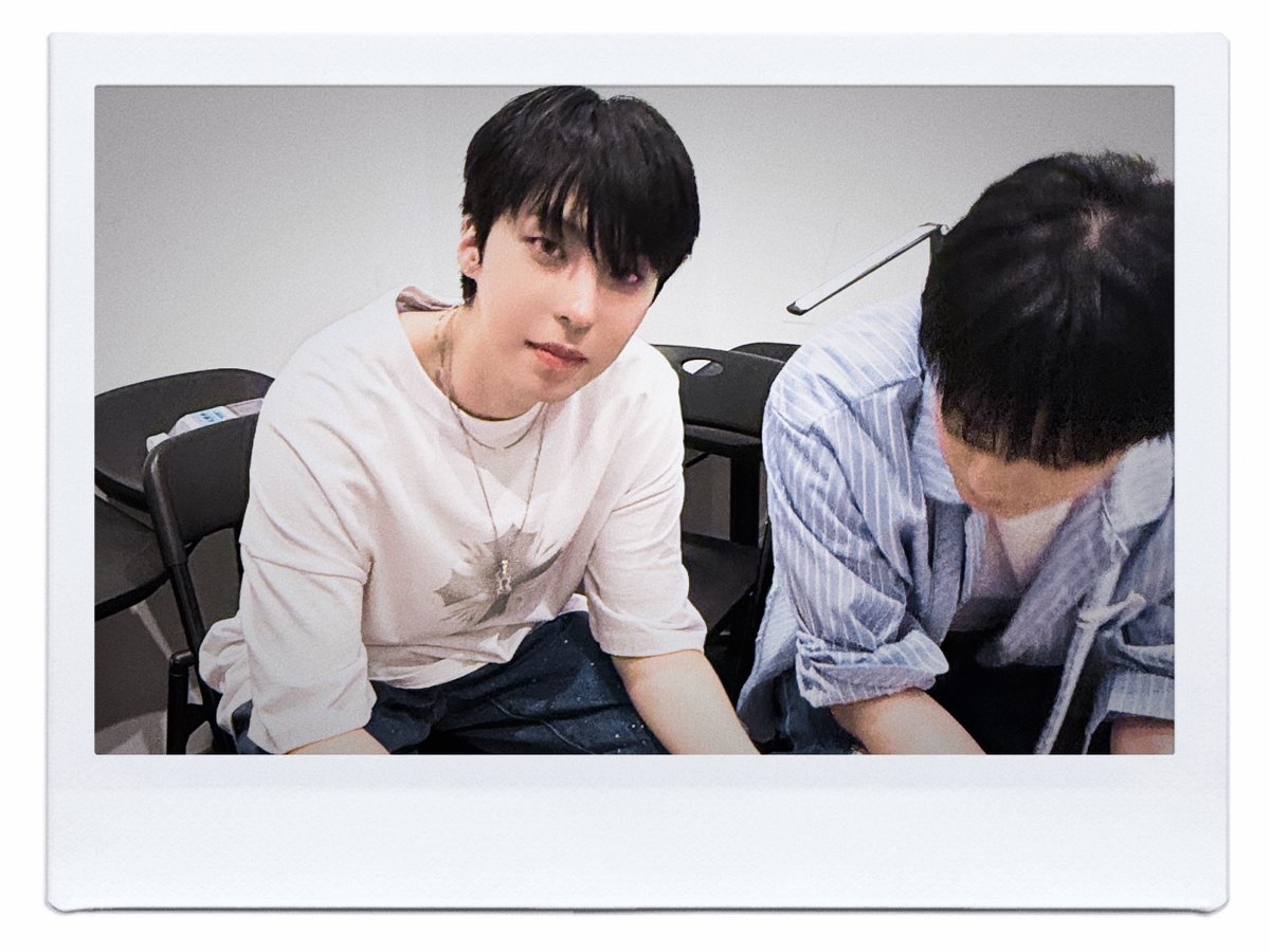 GHOST9OFFICIAL's tweet photo. [📸]

𝘽𝙖𝙘𝙠𝙨𝙩𝙖𝙜𝙚 𝙨𝙝𝙤𝙩❗#𝟭
ㄴ 맏형의 일상 > ˕ <マ

#GHOST9 #고스트나인
#SHIN #이신 https://t.co/xwgbjv4y00