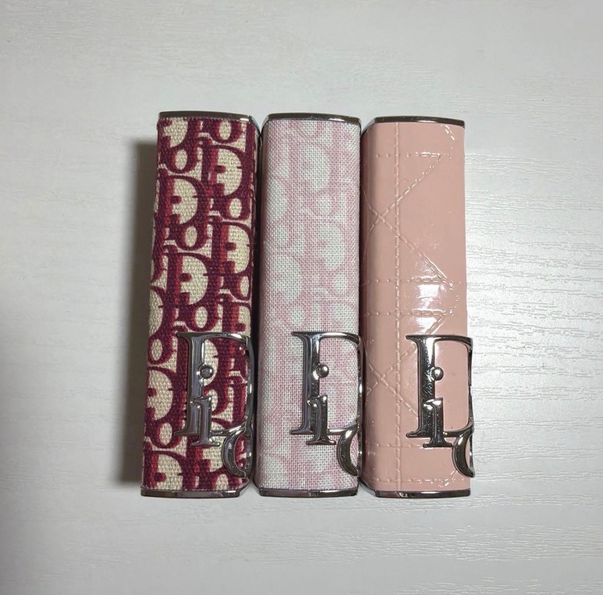 losthirono's tweet photo. ada yg mau CO bareng preloved dior case lipstick ini ga? Ready jpn, rd indo mei. Harga bersih 300k/each, more info bisa dm aja https://t.co/Fhbz6aosek