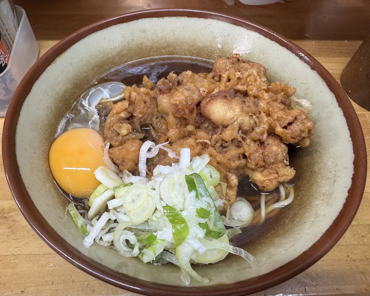 久しぶりのお昼を #そば谷 さんにて

ちくわ天や紅生姜天も気になるところ

ですが....

やはりゲソ天🦑

相変わらず美味しい😋

店長さま、ふとっちょ⭐︎カウボーイ🤠さんにもお会いできて嬉しかったです✨

ありがとうございました😊
