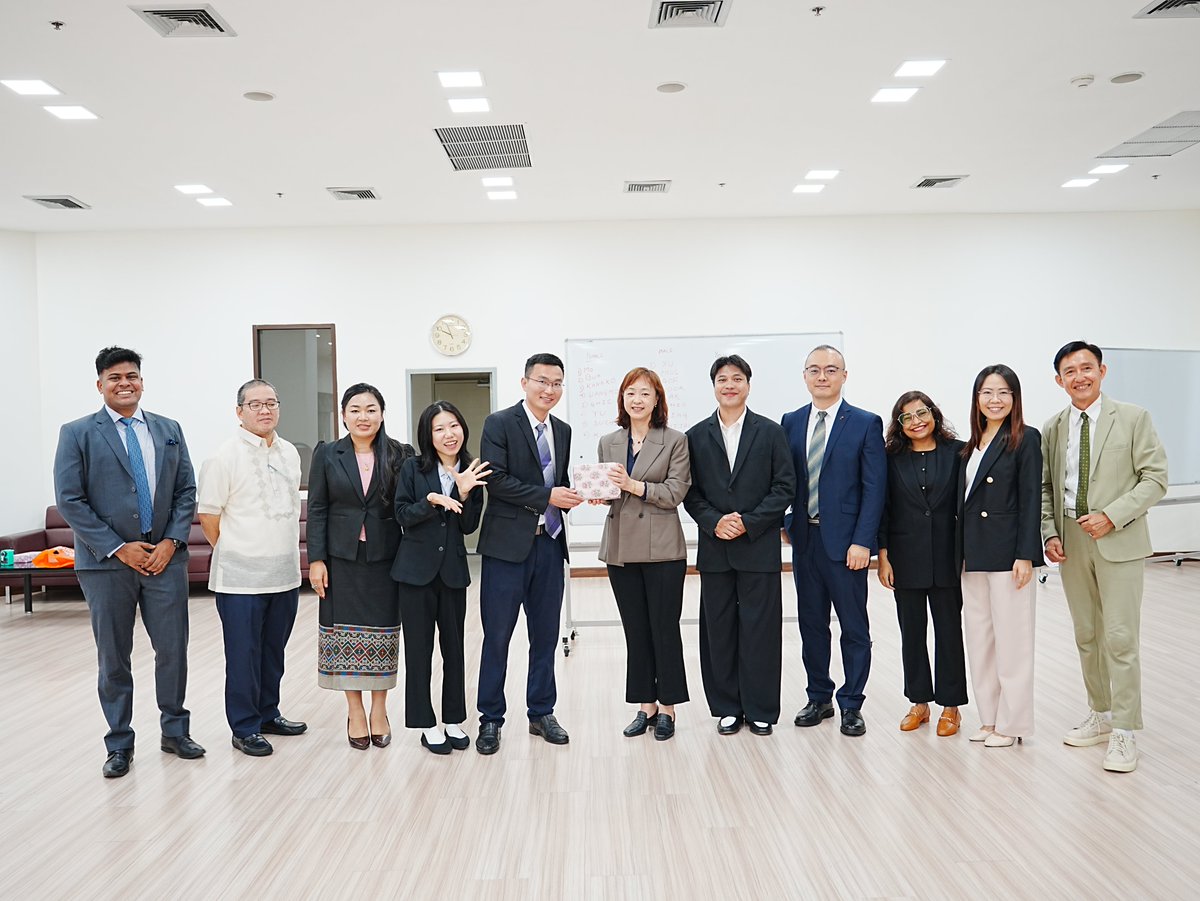 APPU_Post's tweet photo. Two key training programmes—International Postal Service (IPS) and Marketing &amp; Innovation for Posts (MIP)—were inaugurated on 27 April 2026 at the Asian-Pacific Postal College in Bangkok, which also included engaging ice-breaking sessions. https://t.co/auVGPkbBm3