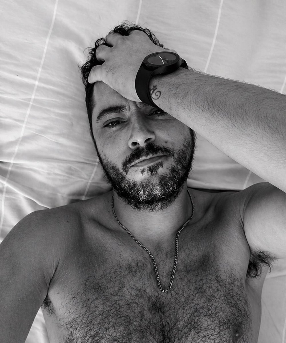 Kprofmmries's tweet photo. Good morning. Some people wake up and make coffee, I wake up and make bad decisions. 🖤

#GoodMorning #MorningMood #BlackAndWhite #Selfie #Beard #GayTwitter #GayX #MorningVibes #Men #Portrait https://t.co/1OTF3pLxlQ