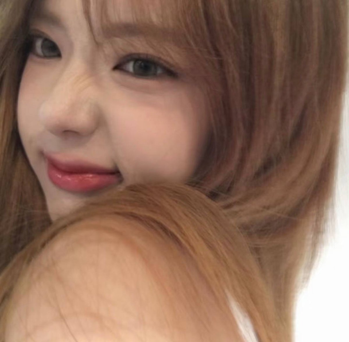 Lizethvaldovin1's tweet image. life feels better when I stop overthinking every small thing ✨😊🌿 #mind #balance