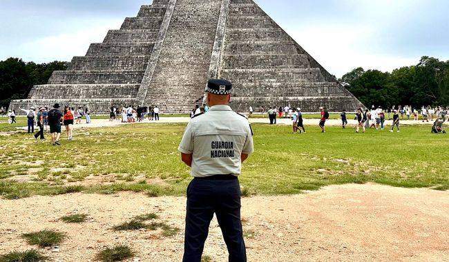 Leandro1868491's tweet image. 🪖🇲🇽 Reacción inmediata en Teotihuacán.
Coordinación y firmeza que marcan la diferencia.
#Teotihuacán #GuardiaNacional #México
