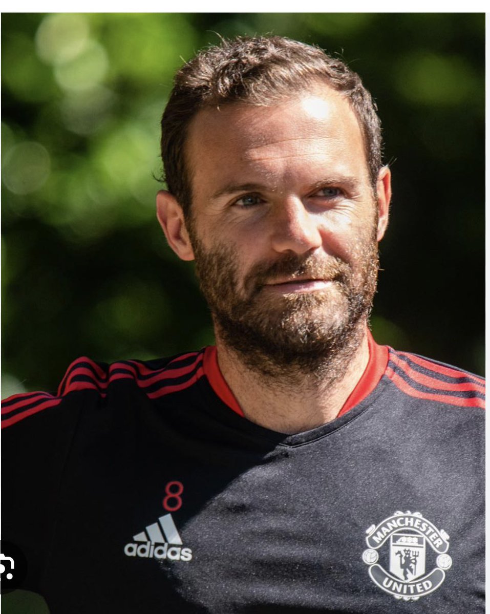 Mammabell15's tweet image. Wishing the Very Special Juan , the nicest guy in football a very happy birthday 🥳🥳❤️🤍🖤

#JuanMata #birthdayboy #SpecialJuan