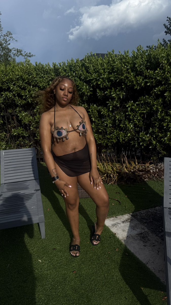 moneeayannaa's tweet photo. the yams don’t owe me shittt. https://t.co/WuS7zOhGvt