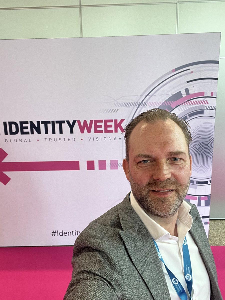 deFinanseurs's tweet photo. Marco Gouw in het zonnetje 

Hij helpt bedrijven identiteitsfraude voor te blijven in het AI-tijdperk met slimme oplossingen.

Fijn om je als klant te hebben, Marco! 🙌

#ondernemer #klantpromotie #deFinanseurs https://t.co/YqE8YB4z8h
