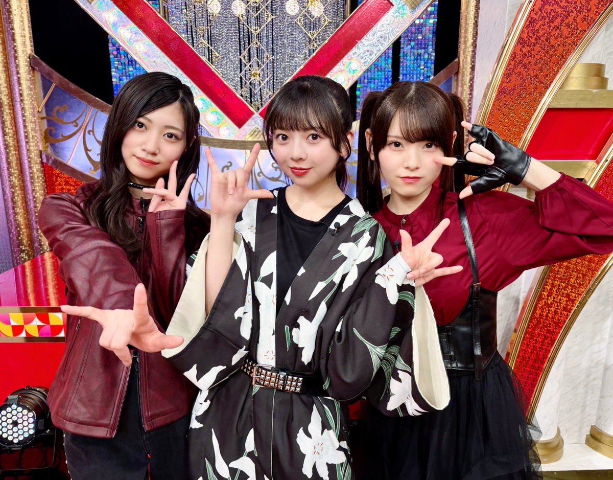 nogizaka46's tweet photo. 昨日から「#乃木坂スター誕生！SIX」放送再開いたしました🌟

まさかのゲスト #デーモン閣下 からの試練に奮闘する6期生の姿は、Huluでご覧いただけます😈

#小津玲奈 復帰戦の裏側にも、ぜひご注目ください❤️‍🔥

#乃木坂46
https://t.co/Rya6hZDcWn https://t.co/HFkdElAb5W