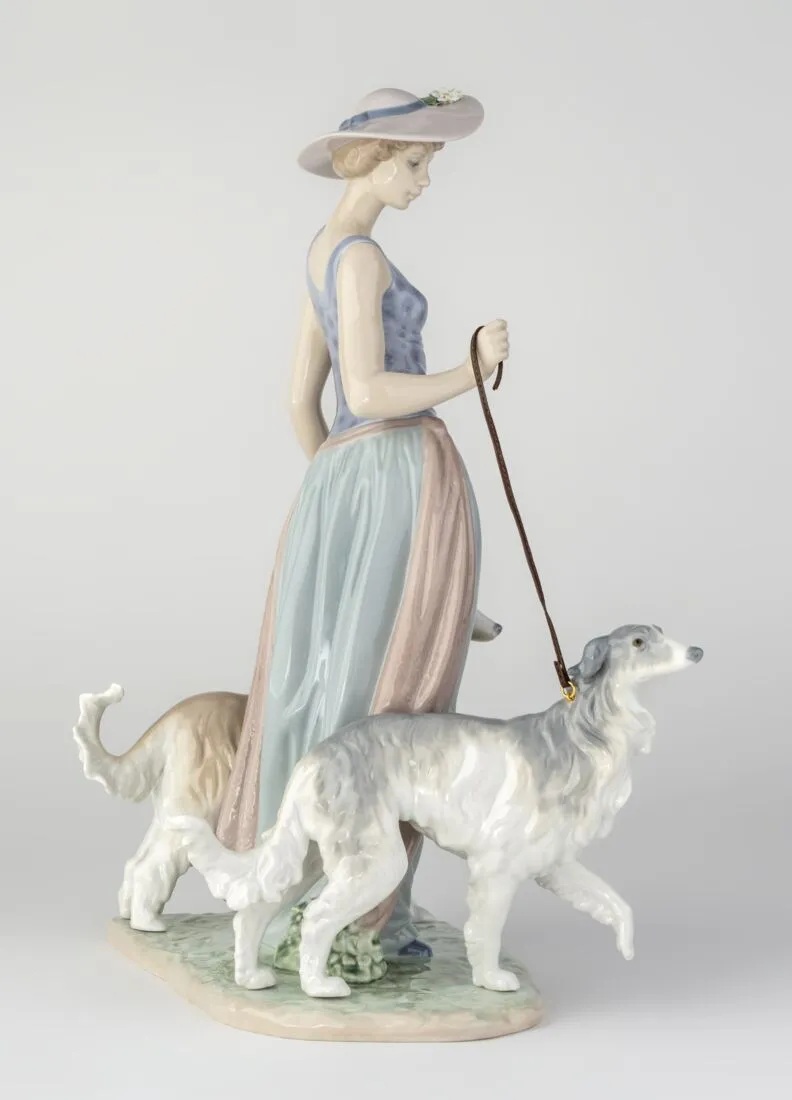 lladrofromspain's tweet image. #Lladro 01005802 #ELEGANT #PROMENADE
lladrofromspain.com/05elprom.html

Weight 5.32 lb
Finished Gloss
Height (in): 15.354
Width (in): 9.055
Length (in): 8.268

#dress #woman #lady #walking #dogs #beauty #handmade #sculpture #figurine #porcelain #handcrafted #art #arte #artwork #decoration
