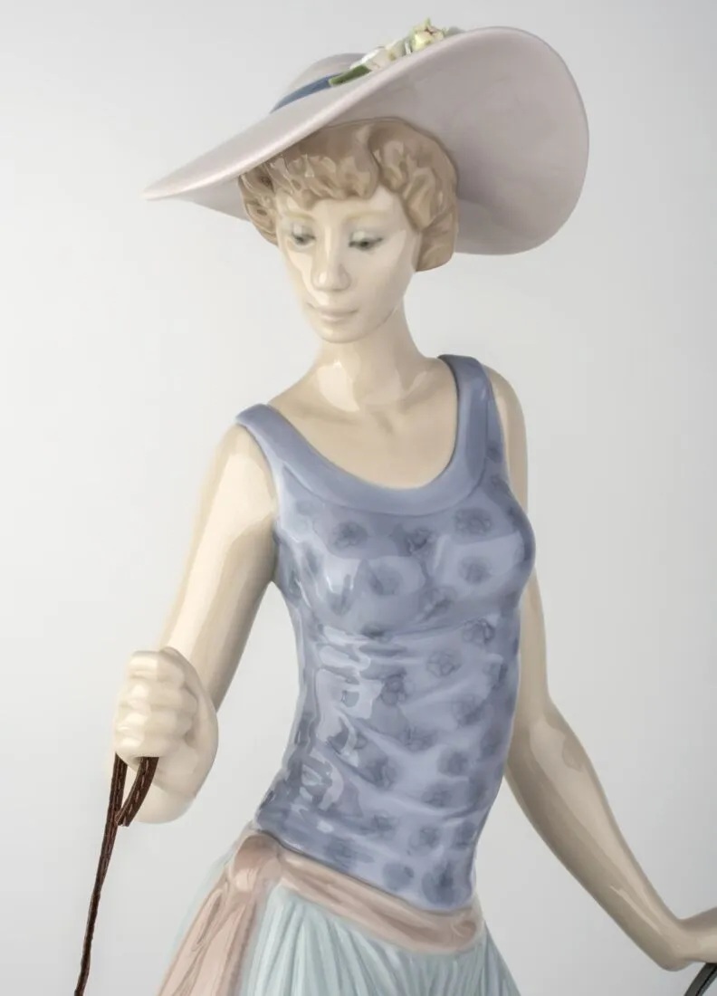 lladrofromspain's tweet image. #Lladro 01005802 #ELEGANT #PROMENADE
lladrofromspain.com/05elprom.html

Weight 5.32 lb
Finished Gloss
Height (in): 15.354
Width (in): 9.055
Length (in): 8.268

#dress #woman #lady #walking #dogs #beauty #handmade #sculpture #figurine #porcelain #handcrafted #art #arte #artwork #decoration