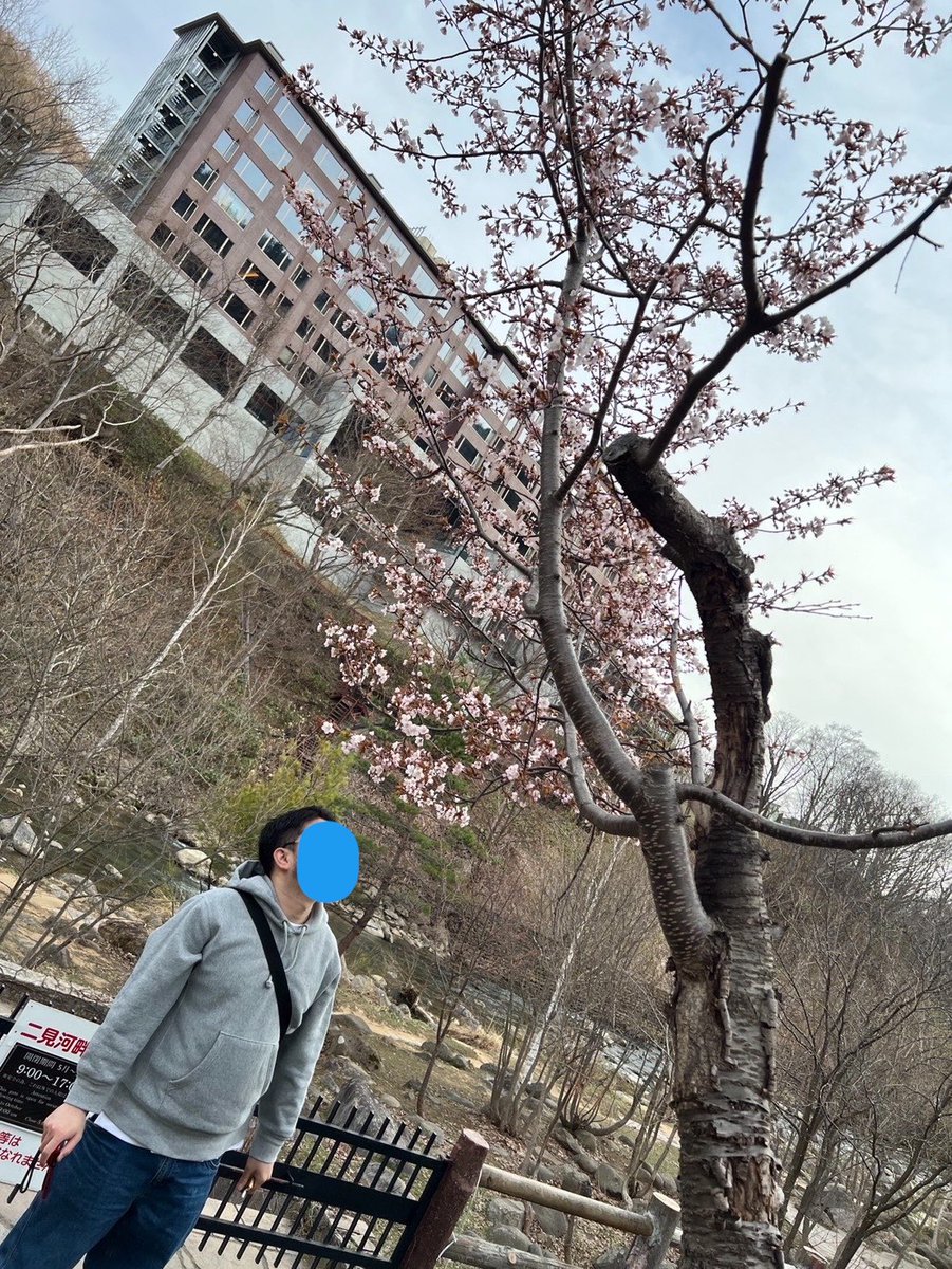 すのすけ tweet media