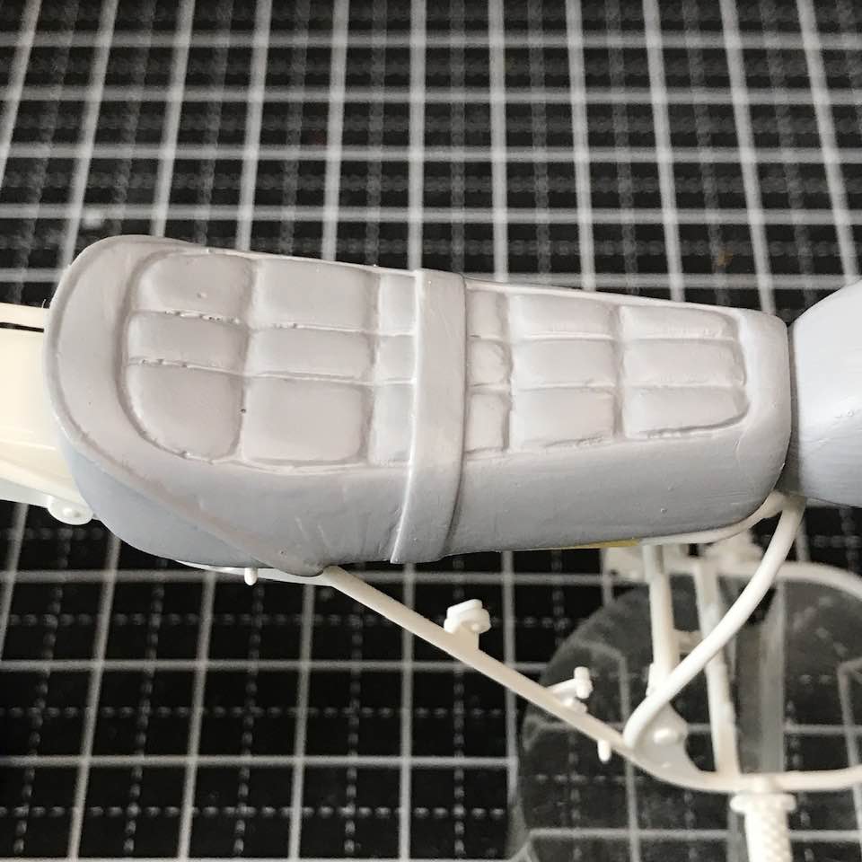 「仮面ライダー改メ、ハスラー250作ります」
キット付属のシートのパーツはカウルに合わせてあるため形状がまったく違います。... さらに表示