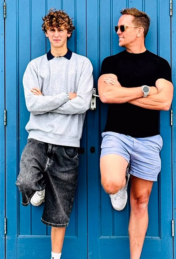 G R I F T Y tweet media