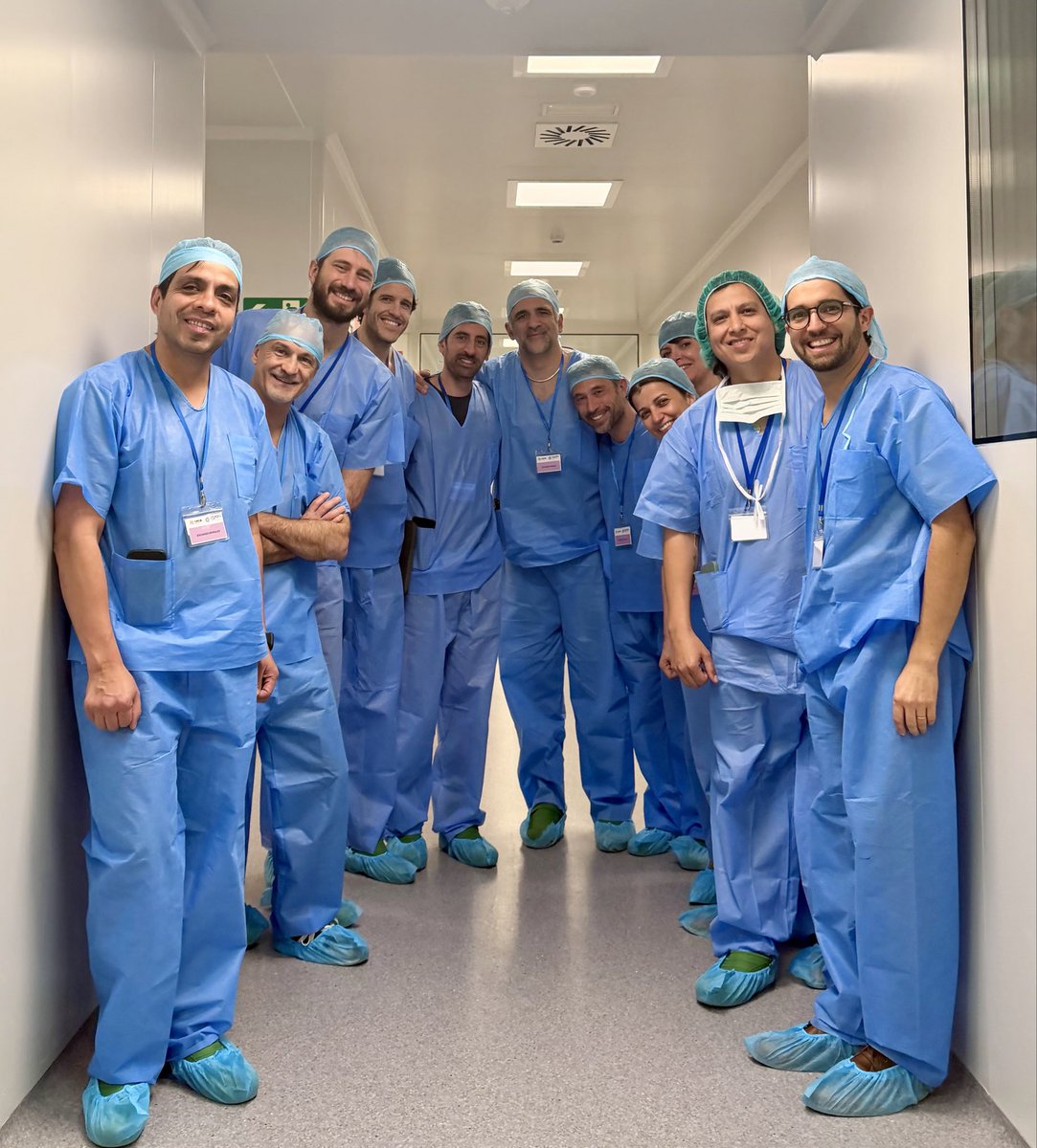 IelpoB's tweet photo. A Privilege give a #robotic #HPB training at @CMCiB Barcelona

With @Rosso @dr_memeor  we built a unique course on advanced robotic @surgery (hepatectomies, Glissonean, pancreatic anastomosis) in a realistic cadaveric setting.

More coming soon at https://t.co/HbuClmumwP https://t.co/TkIAKH8LVn