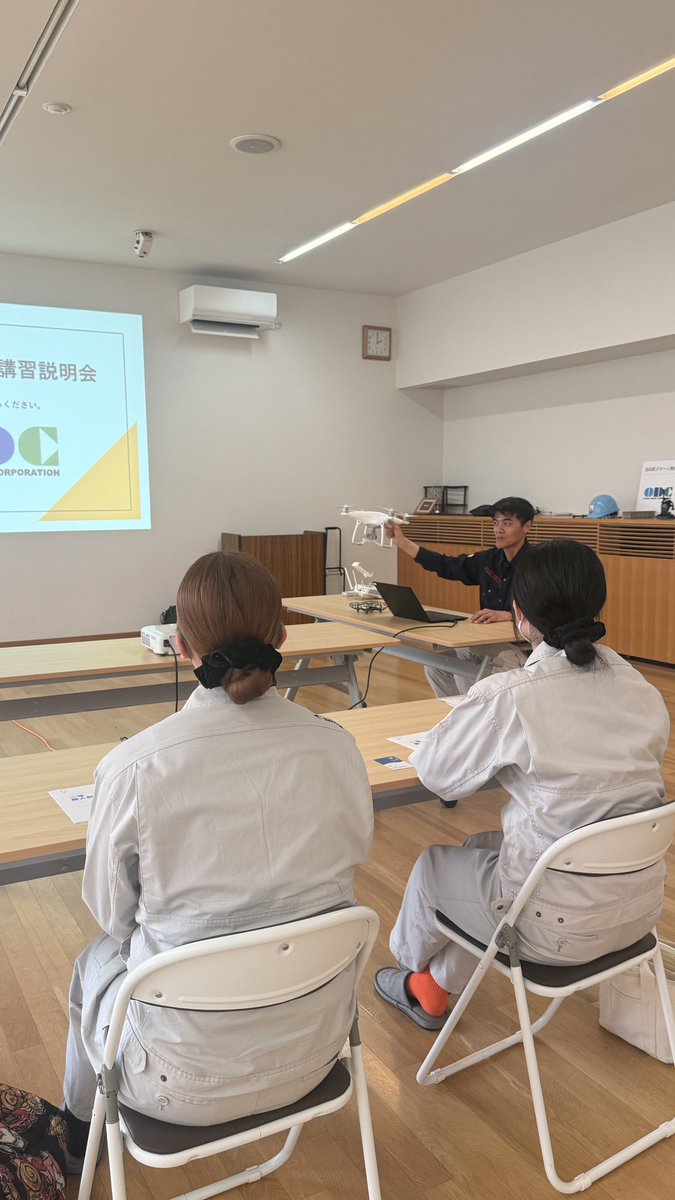 ODC0105's tweet photo. 企業様より女性社員様お二人が 二等国家資格講習の体験会にご参加くださいました。

実際に操縦を体験していただくことで、 ドローンの可能性や業務での活用イメージも 少し感じていただけたのではないかと思います。
✳︎ ✳︎
当スクールでは、こうした体験会も随時開催しております😃✨ https://t.co/M7xFOxeeF4
