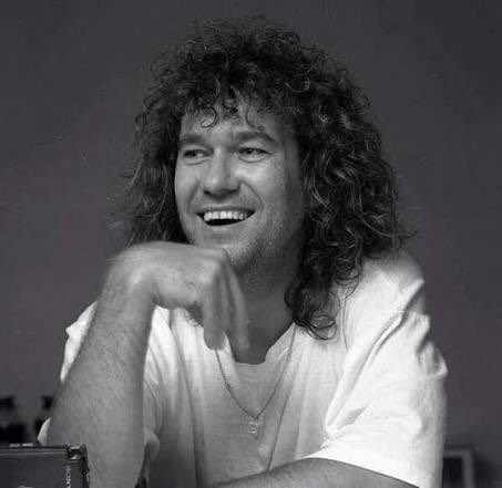 kennylanglea's tweet image. Happy Birthday to Jimmy Barnes. Born in Dennistoun, Glasgow this day in 1956. Rock singer. At 5 years old his family emigrated to Australia. By 2022 he had achieved 15 solo number one albums in Australia #JimmyBarnes  🏴󠁧󠁢󠁳󠁣󠁴󠁿 🇦🇺 🎂 #Australia