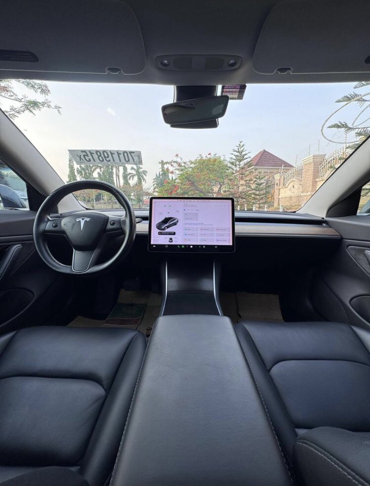 thatboycam2002's tweet image. GOOD DEAL ✨

FOREIGN USED 2019 TESLA MODEL 3
PRICE: GOING FOR ₦58,500,000.00 ONLY
LOCATION: FCT ABUJA 🇳🇬
☎️: 09064722120
#tesla #nigeriabusiness #abujabusiness #enugubusiness #fypシ #everyone #carsales #worldwide #explore