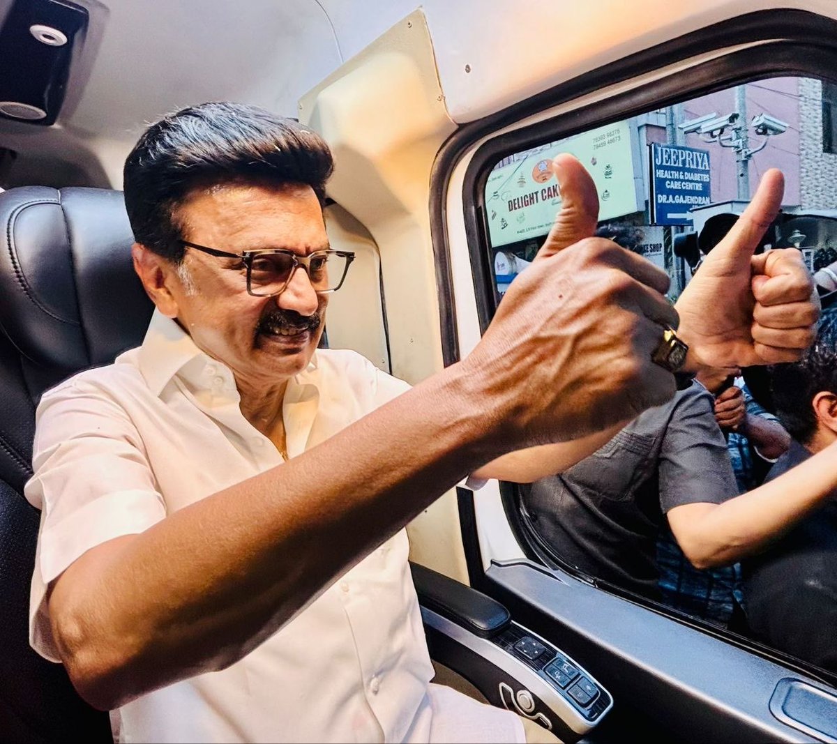 தமிழ்நாடு என்றாலே சாதனை! சாதனை! சாதனை!

திராவிட மாடல் தனித்துவமான மாடல்!

சொன்னதை, எண்களிலும் நிரூபித்துக் கொண்டிருக்கிறோம்!

முதல் மூன்றாண்டுகளில் அடித்தளம் அமைத்து, இப்போது தொடர்ந்து இரண்டாண்டுகளாக இரட்டை இலக்க வளர்ச்சி என்ற சாதனையை நிகழ்த்தியுள்ளோம். சிறப்பான நமது