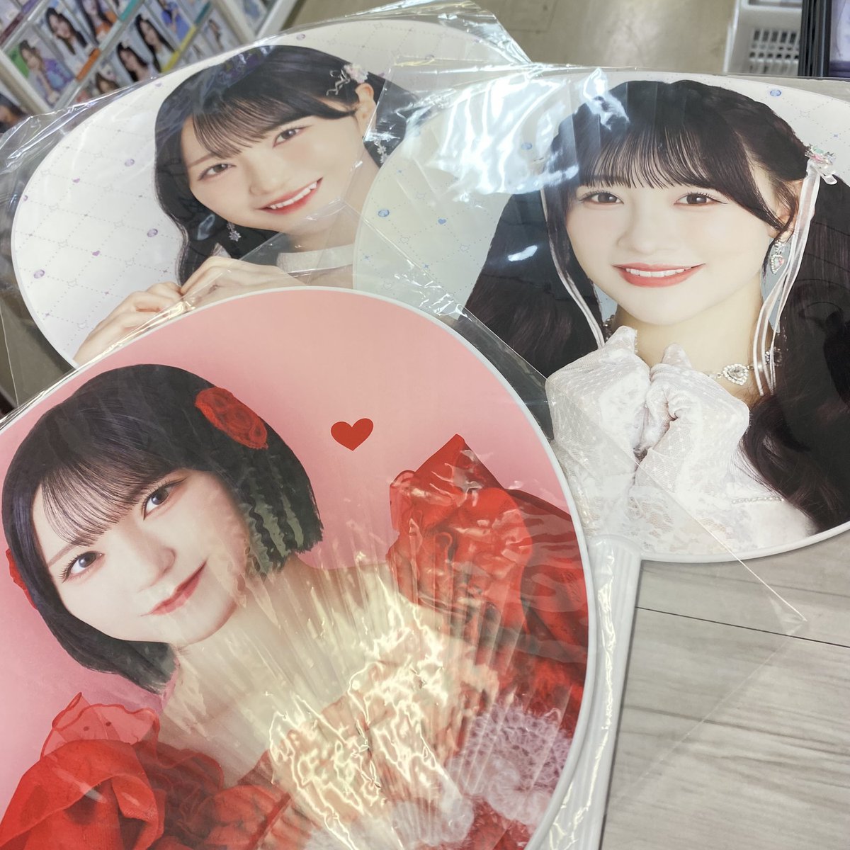 音嶋莉沙さん、野口衣織さんの“うちわ”入荷しました！！！ 国立に向け