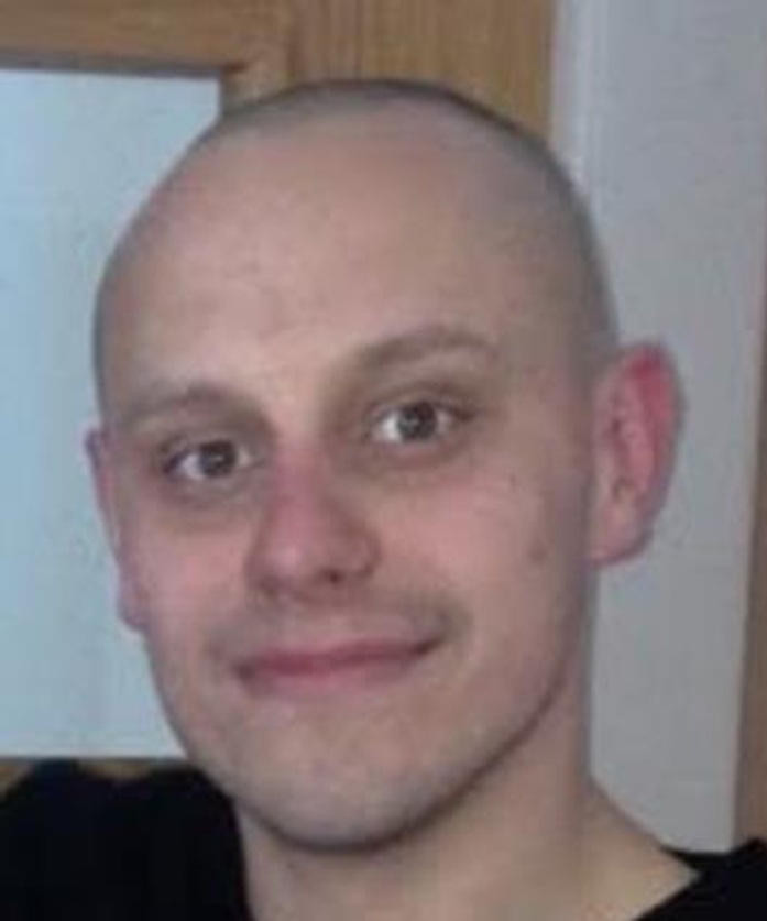 missingpeople's tweet image. Today marks a year since Darren Cree went missing from home.

Darren was 37 when he disappeared from #Gateshead, #TyneAndWear on 20 April 2025.

Our thoughts are with Darren and his loved ones during this difficult time.

To help #findDarrenCree, please share this appeal and