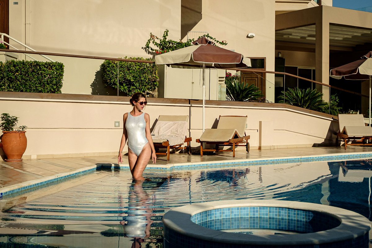 OscarSuites's tweet image. The weather is getting better and we have already started our first refreshing dips in the pool. ☀️💦 Will you join us?
oscarvillage.com/hotel-pools/ 
📷 @spyros / 👩 @foxyarchaeologist

#OscarSuitesVillage #ChaniaCrete #PoolTime #SummerVibes #GreekHospitality