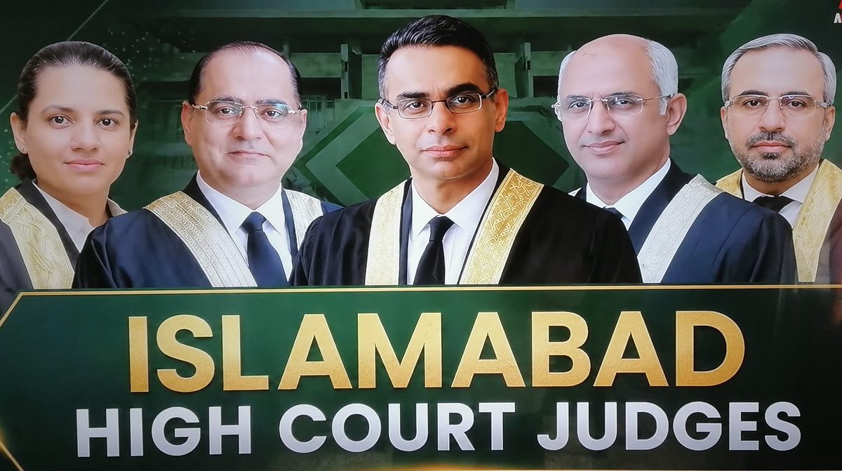 *اسلام آباد ہائیکورٹ کے 5 ججز جو بار بار عاصم منیر کے فسطائیت بھرے نظام کے خلاف کھڑے ھوتے رھے، عاصم منیر نے انہیں اسلام آباد ہائیکورٹ سے نکالنے کے احکامات جاری کردیئے گئے ہیں*

پاکستان آرمی کا فوجی ڈکٹیٹر  عاصم خنزیر براہ راست عدالتی نظام پر حملہ آور ھے .