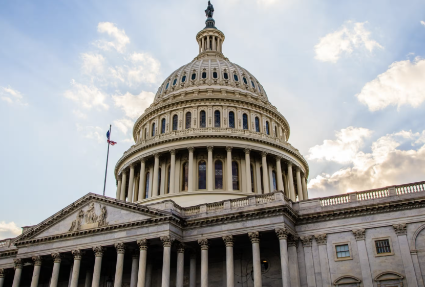 crypto_detente's tweet image. 🇺🇸 Thom Tillis menace de voter contre la loi crypto au Sénat si elle n’inclut pas des règles éthiques limitant l’usage des actifs numériques par les responsables publics.

Pour la news détaillée : 🔗 t.me/crypto_detente

#Crypto #Regulation #US #Bitcoin #Politics