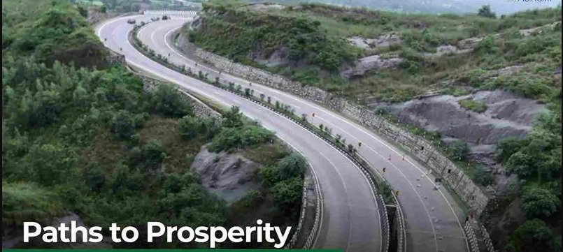 JKviews07's tweet image. Under PMGSY-IV Batch-II, 330 new roads spanning nearly 1,600 km will be built at a cost of ₹3,500 crore, benefiting 363 habitations—especially in remote and mountainous areas with all-weather connectivity.

#Infrastructure #RoadConnectivity #Progress #RuralIndia #Growth