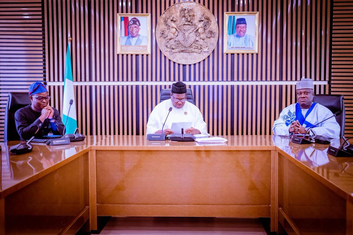 Galaxy Backbone tweet media