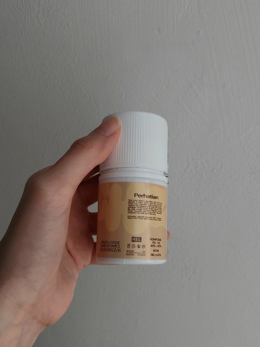 ctrlzest's tweet photo. ada yg mau ga? aku mau jual soalnya ga demen :( baru banget sampe dan baru banget buka. aku beli 135k, aku jual 100k aja. baru dipake dikittt buat isi ct pod sekali. bisa shopee/tokped. dom tangsel.

t. wts want to sell liquid pod mod vape crackz tiramisu cake freebase nic 0.6 https://t.co/pVH6yeXv8c