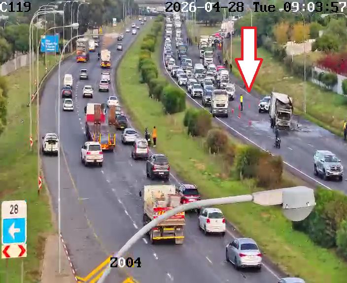 CapeTownFreeway's tweet image. Update: #Road_Closure due to #Vehicle_Alight: N1 Outbound after R300 I/C. Lane closure, Expect delays. #BeTheChange