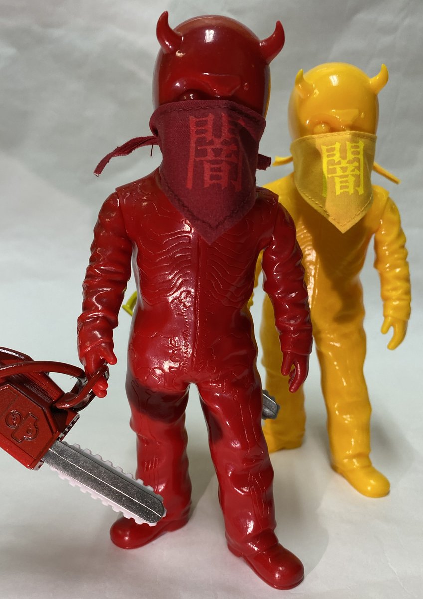 SHOCKER_JP's tweet photo. GWフェア初日の本日4月29日(祝)13時よりSHOCKER WEB STOREでSKULLMANの最新作、チェーンソー闇バンダナ仕様の"闇MURDER SKULLMAN"シリーズ番外編企画・単色成形の第2弾、ケチャップカラーであるDEEP RED・ソリッドカラー"KETCHUP MAN"が登場！
※正午よりFC先行有り
詳細は
https://t.co/fM8j9jWljE https://t.co/AhKAiKGqik