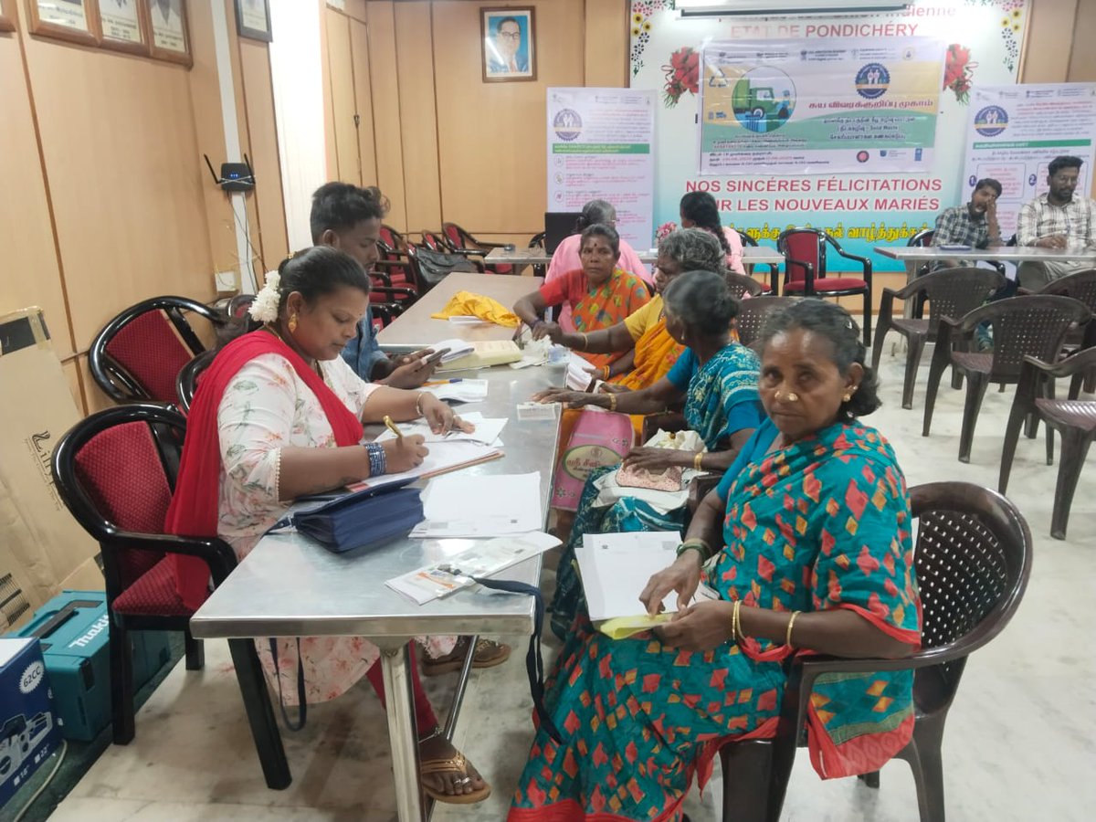 MSJEGOI's tweet image. Profiling of Waste Pickers under the #NAMASTE scheme continues in Oulgaret Municipality, Pondicherry District, Puducherry. The initiative has achieved significant progress, with nearly 98% of Safai Saathis already profiled and identified. 

@PMOIndia @narendramodi @AmitShah