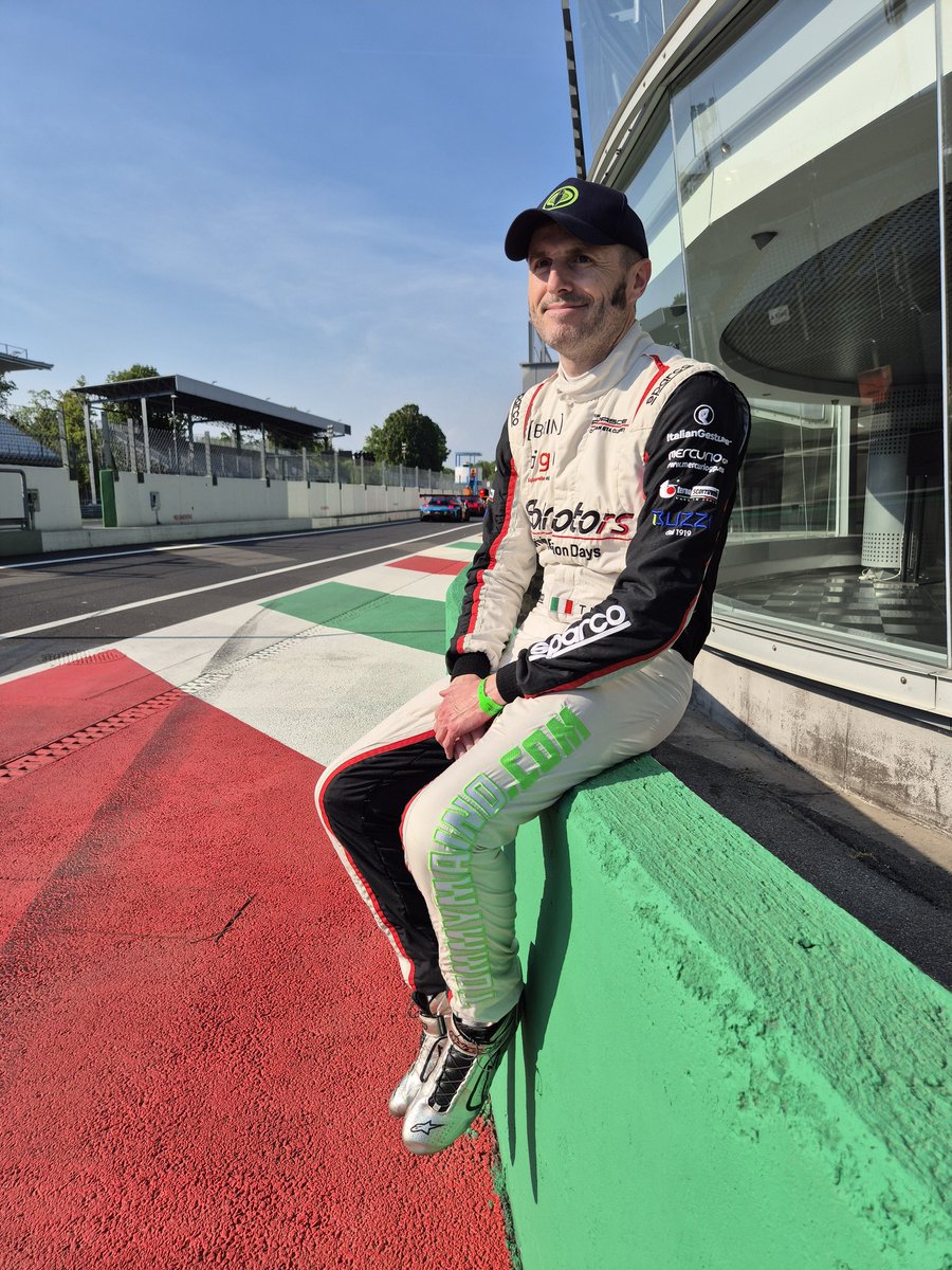 TommyMaino's tweet photo. [DED Pro] - Porsche 991 GT3 Cup

#DrivingEmotionDays
#Ebimotors
#TommyMaino

#Porsche
#PorscheCustomerRacing
#911GT3Cup 
#991GT3Cup 
#IlGiornaleDigitale
#ItalianGestureLab
#Sparco
#Monza
#Pistenclub https://t.co/yIHHnX2wgy