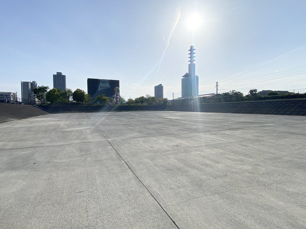 アスファルト東静岡= オートバイ練習場&コスプレ+イルミネーション tweet media