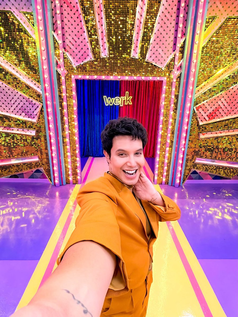 manilabulletin's tweet image. ST4RT YOUR ENGINES! 🏁

LOOK: Drag Race Philippines host Paolo Ballesteros poses in front of the workroom entrance, teasing the upcoming release of Season 4. #DragRacePH

📷: Drag Race Philippines