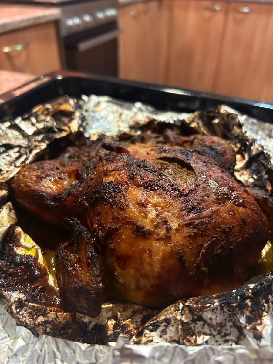 TheCurledLife's tweet image. I’m very possessive about my things. Either it’s my people, discipline or diet. I don’t allow anyone to cook for me. This is my therapy. I plan, invest and enjoy the whole process. 
My staple, my fav 🫶🏽
#grateful ✨