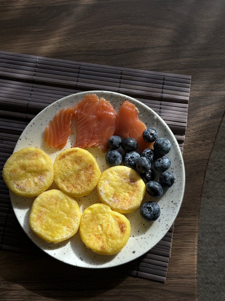 odanilewska's tweet photo. 👩🏻‍🍳syrnychky baked 🌞 https://t.co/sWkDKMJp9Y