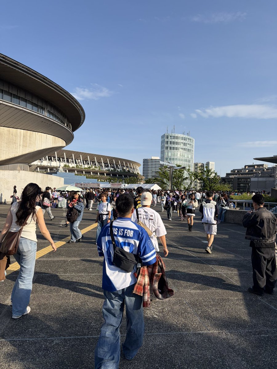 くすまち tweet media