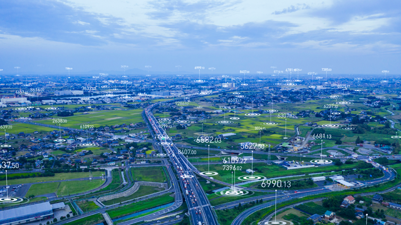 TIM_Enterprise's tweet image. 🏙️Come gestire il territorio in modo più efficiente e in tempo reale? 
Le #ControlRoom permettono di integrare dati da più sorgenti e, attraverso algoritmi avanzati AI, migliorare la gestione di mobilità, sicurezza e servizi urbani, aumentando coordinamento e capacità di