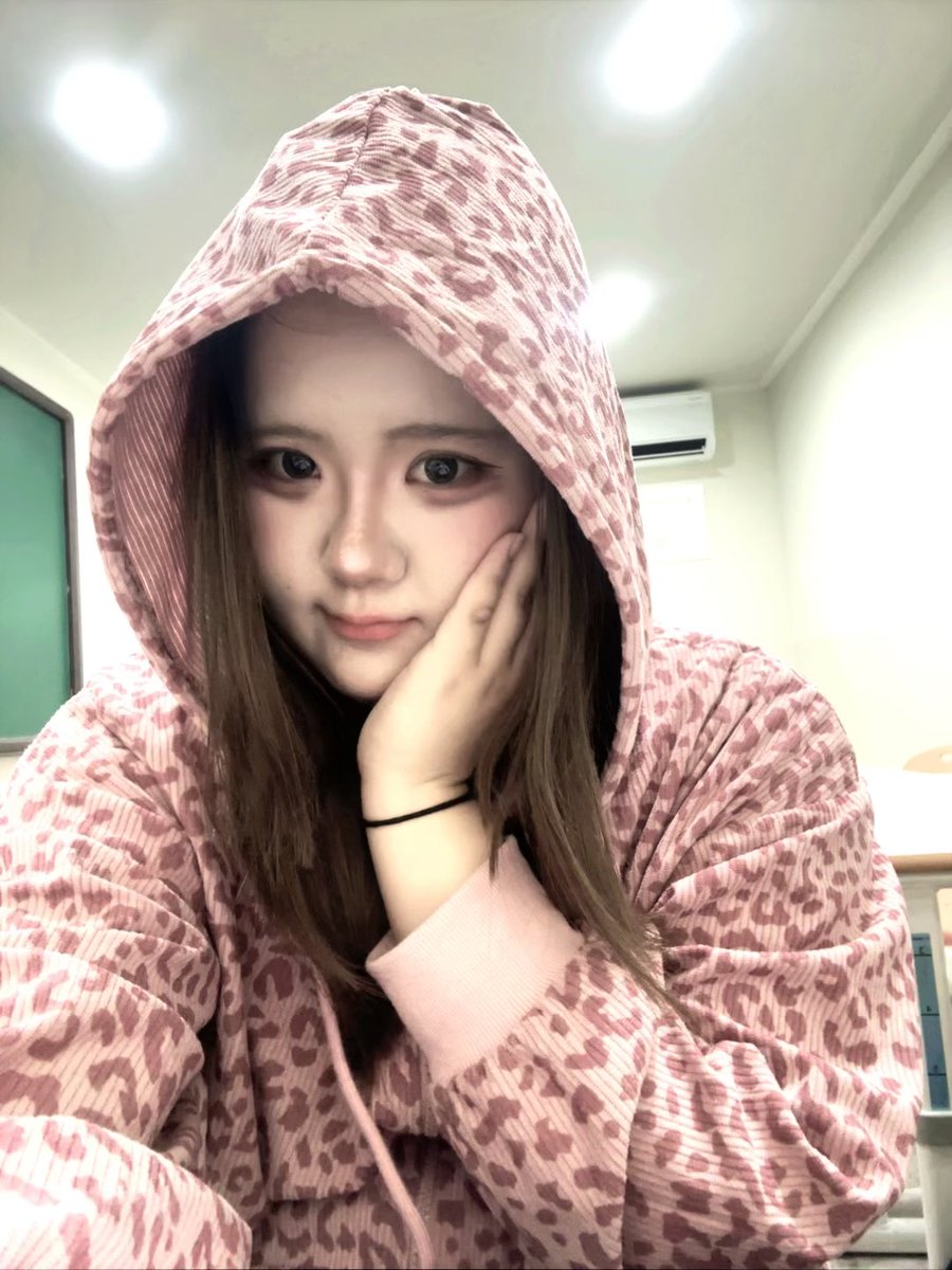 ྀི 가영 ྀི tweet media