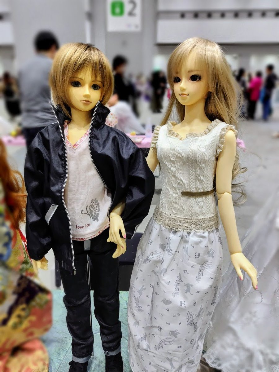 jun_loveice's tweet photo. 東京少年物語卓にお邪魔させていただいた時の写真。
今回連れて行った子は、司、ちび司。YUTAKAんちの、ちびいさ、ちび純。
ウチの司はDIAMOND MOONさんのあさひさんと腕を組ませていただきました💕
#東京少年物語
#ドルパ55 https://t.co/8dAd3fZ5SV