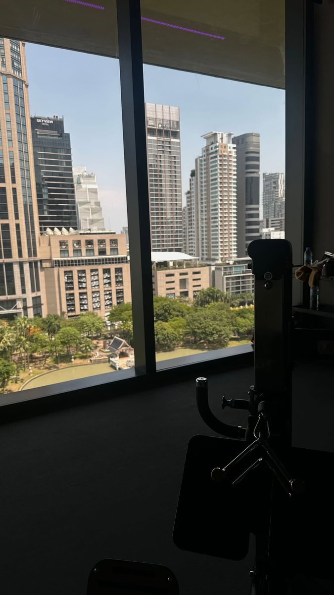 BECKY OFFICIAL tweet media