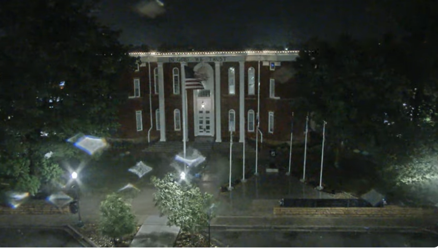 uc_breakingnews's tweet photo. 🌩️Lightning strikes light up downtown Cookeville as much-needed rain moves into the area.

Keep weather alerts ON tonight, and follow Upper Cumberland Breaking News for updates.
#tnwx #cookeville https://t.co/x3zzouCq2a