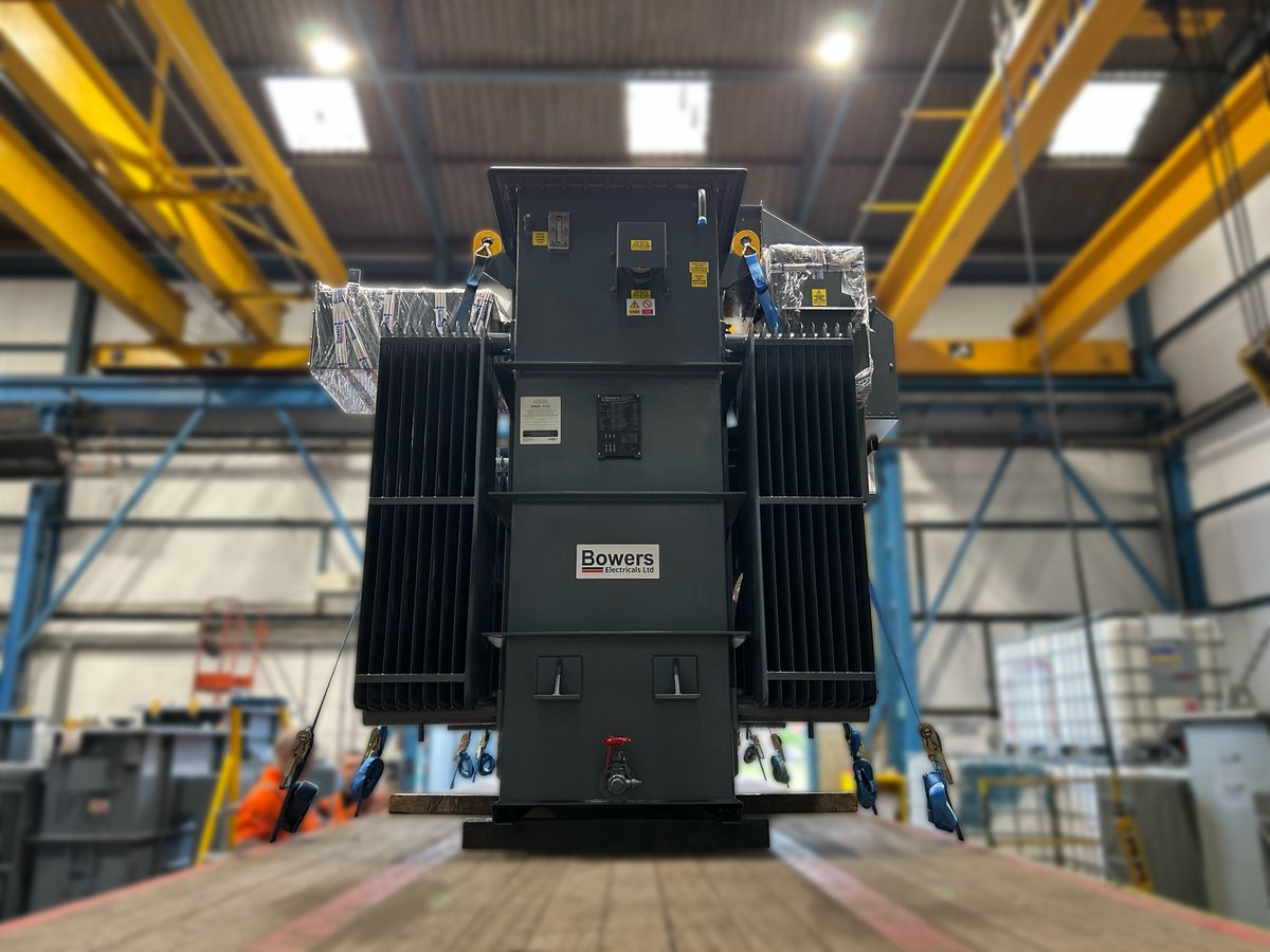 BowersElec's tweet image. Supplying these large transformers for a premier UK provider of turnkey solutions. ⚡

All part of a major HV network upgrade, reinforcing performance and reliability for the end user.

📧 enquiries@bowerselec.co.uk

#Transformers #Engineering #HV
