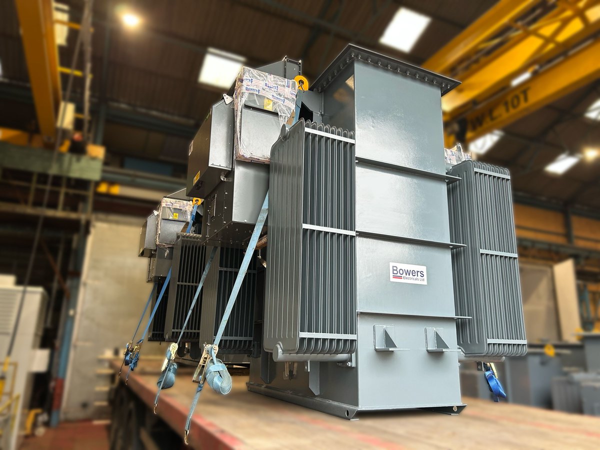 BowersElec's tweet image. Supplying these large transformers for a premier UK provider of turnkey solutions. ⚡

All part of a major HV network upgrade, reinforcing performance and reliability for the end user.

📧 enquiries@bowerselec.co.uk

#Transformers #Engineering #HV