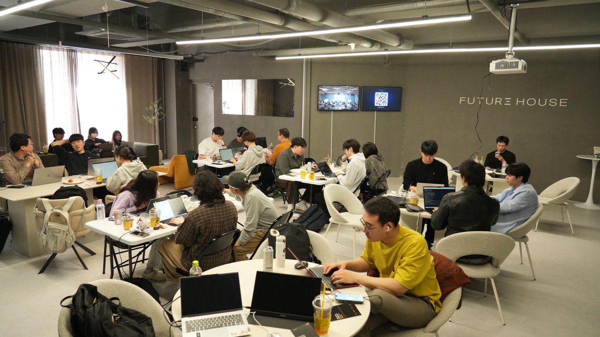 Buidlers buidling in a buidling full of buidlers who buidl 🥞 

Congrats to all the winners at South Korea's first <a href="/base/">Base</a> Agent Hackathon and PancakeSwap AI buidlers, organized by <a href="/daehan_base/">Base Korea</a> 

Shoutout to <a href="/0xchefphilip/">Chef Philip 🥞</a> for judging, and <a href="/_solkong/">Malkang</a> for repping us 🫡