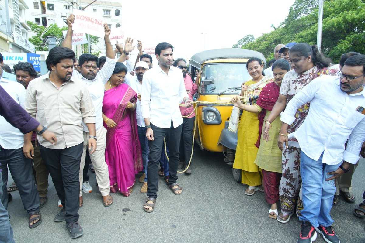 Devineni Avinash tweet media