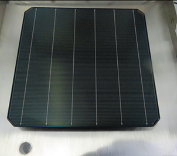 pvmagazine's tweet image. Longi announces world record efficiency of 28.13% for silicon solar cell: Longi claims to have achieved the world's highest efficiency for a silicon solar cell. The result was confirmed by Germany’s… dlvr.it/TSG5tJ #Photovoltaics #EnergyStorage #RenewableEnergy