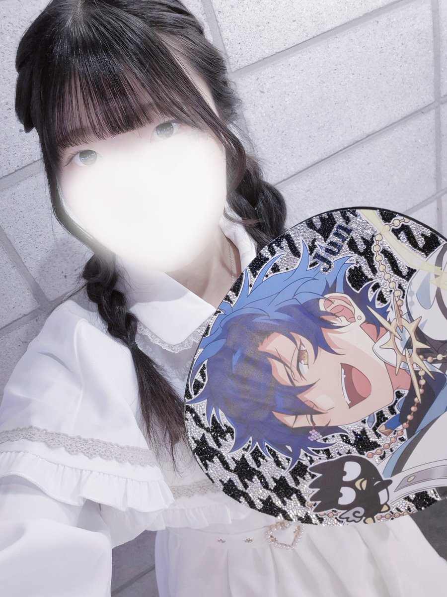 みに tweet media